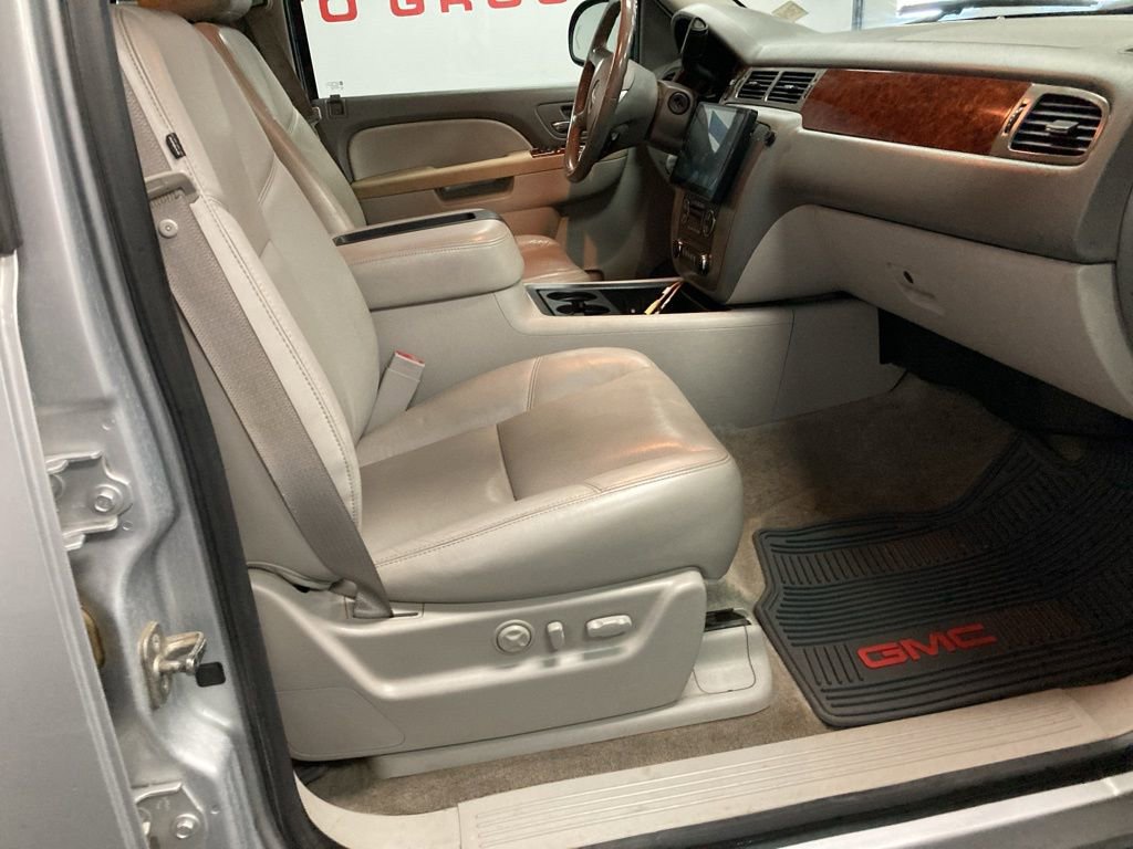 Used 2012 GMC Yukon XL 2500 SLT image 46