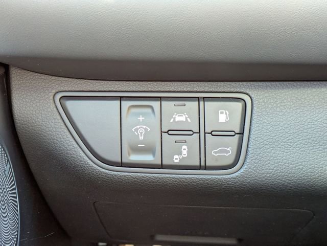 Used 2019 Genesis G70 3.3T Advanced image 18