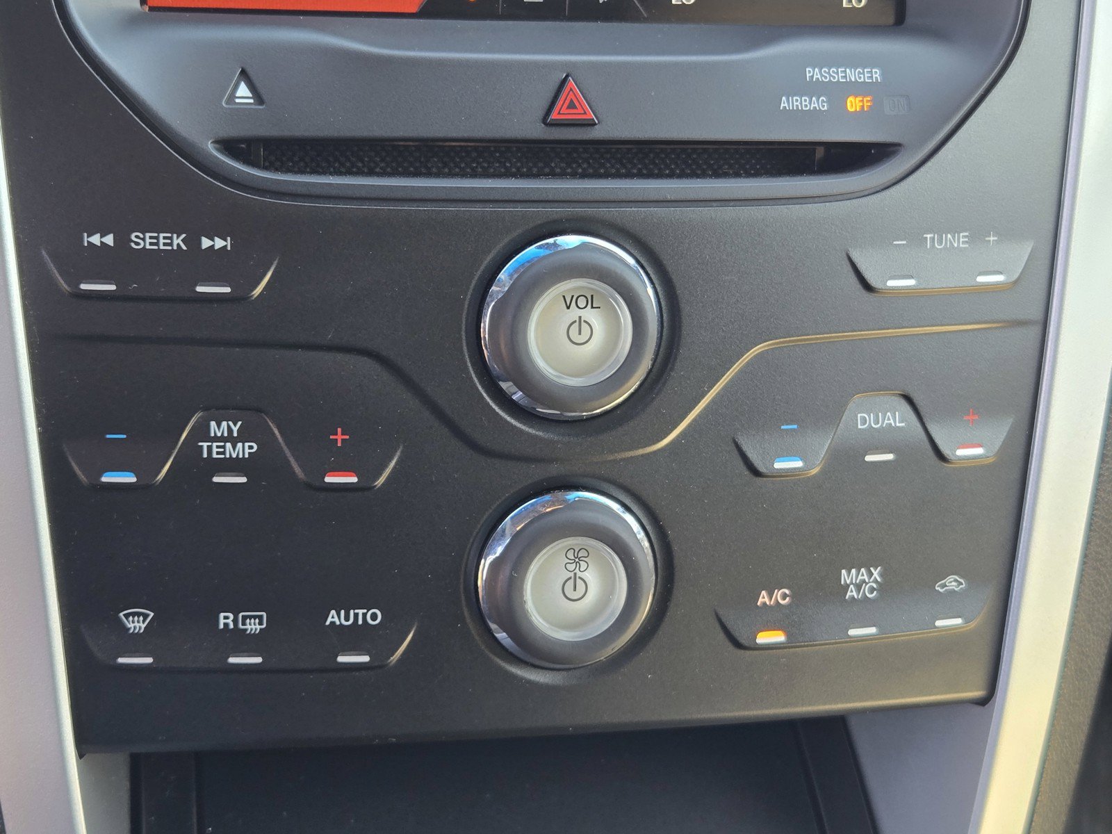 Used 2013 Ford Explorer XLT AWD/4WD image 19