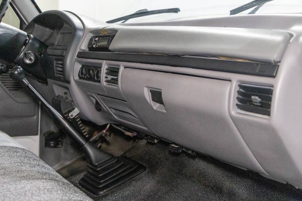 Used 1997 Ford F350 2WD Regular Cab image 29