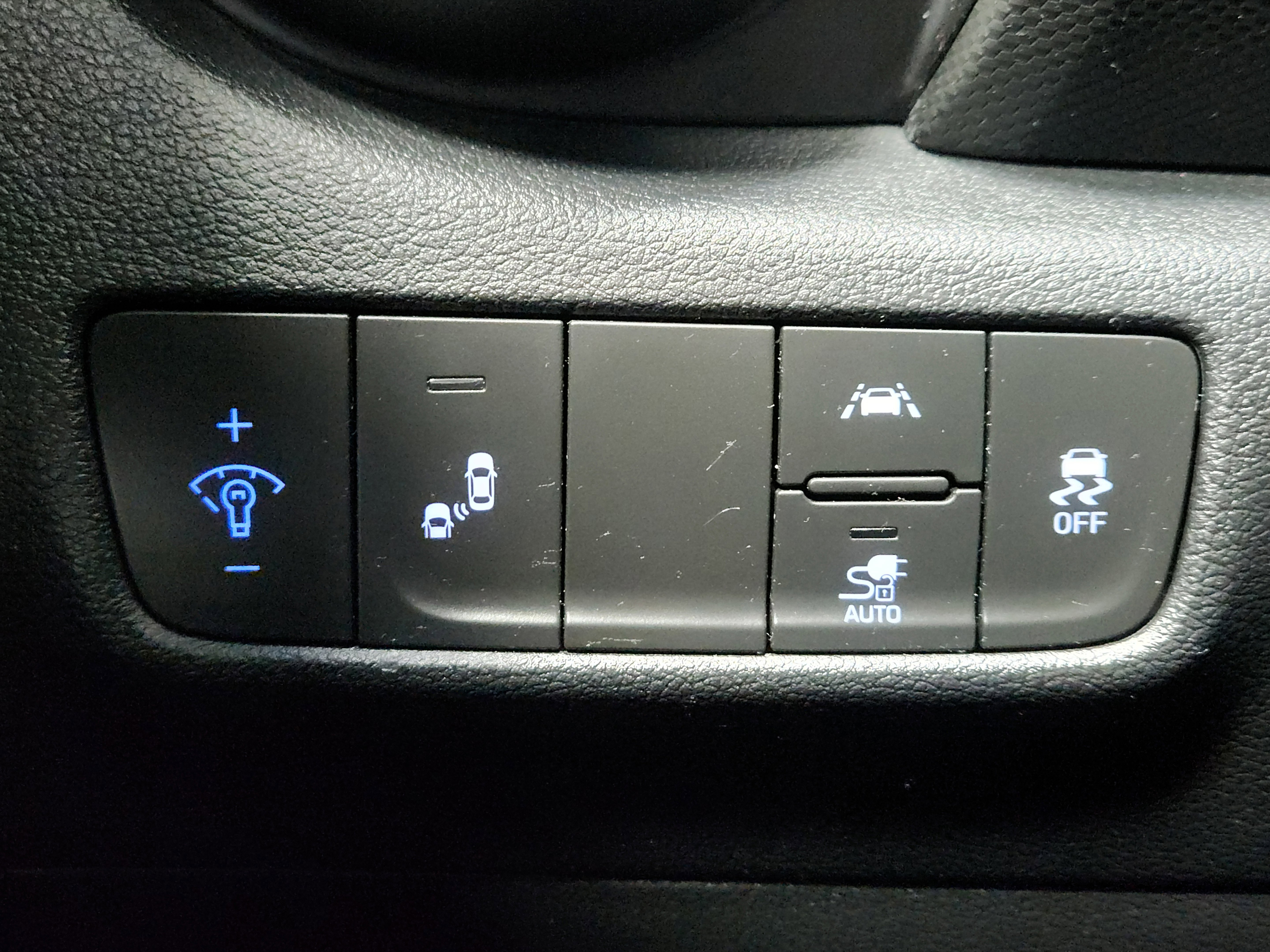 Used 2021 Hyundai Kona Limited FWD image 19