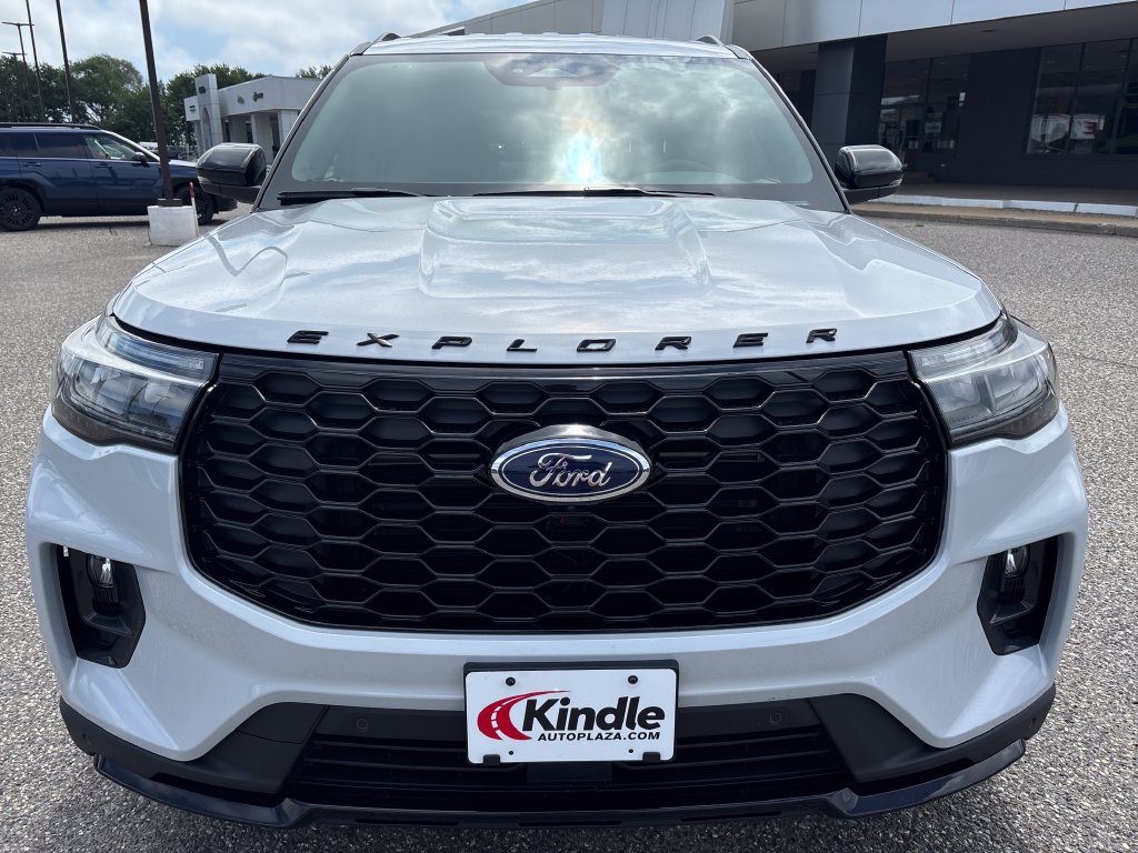 New 2026 Ford Explorer ST-Line AWD/4WD image 2