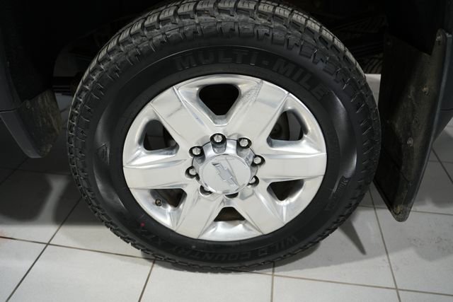 Used 2020 Chevrolet Silverado 3500 LTZ w/ LTZ Plus Package AWD/4WD image 9