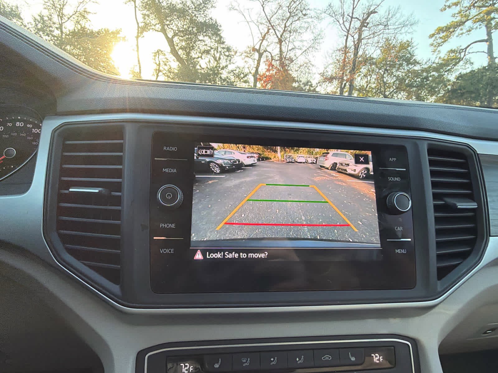 Used 2021 Volkswagen Atlas SE image 32