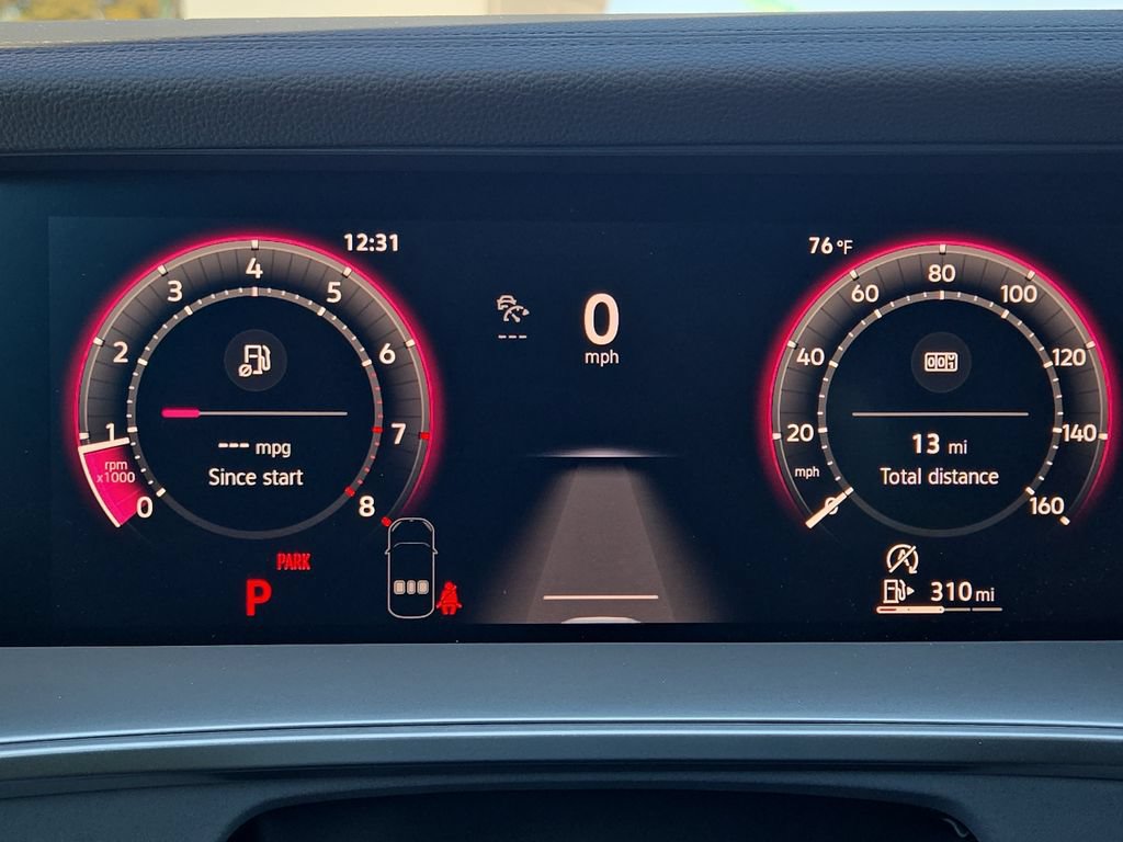 Certified 2025 Volkswagen Tiguan SE FWD image 23