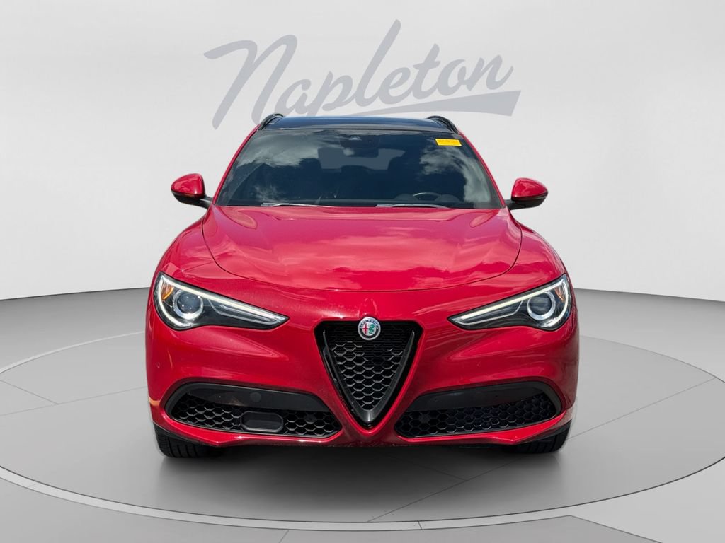 Used 2023 Alfa Romeo Stelvio Sprint AWD/4WD image 9