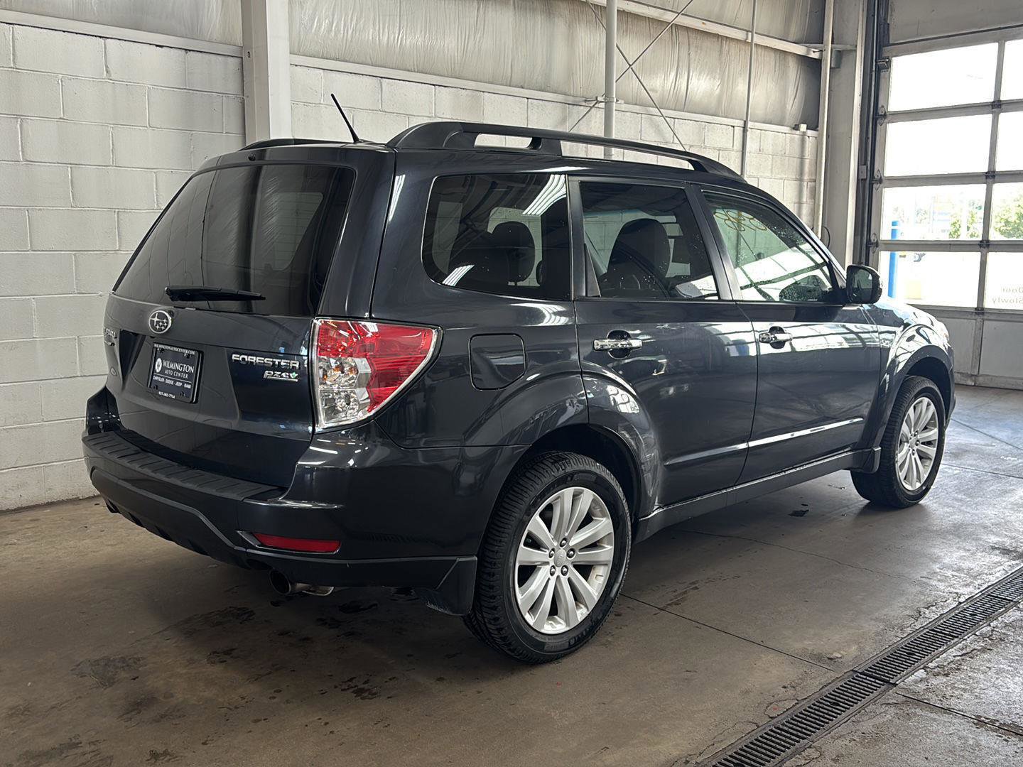 Used 2013 Subaru Forester 2.5X Limited AWD/4WD image 3