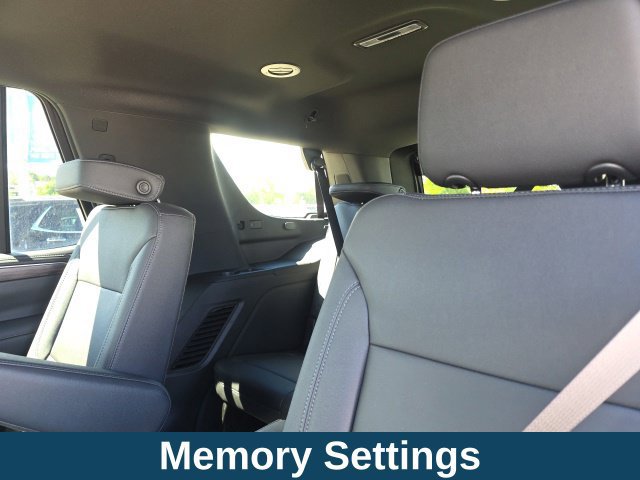 Used 2023 Chevrolet Tahoe LT w/ Luxury Package AWD/4WD image 15
