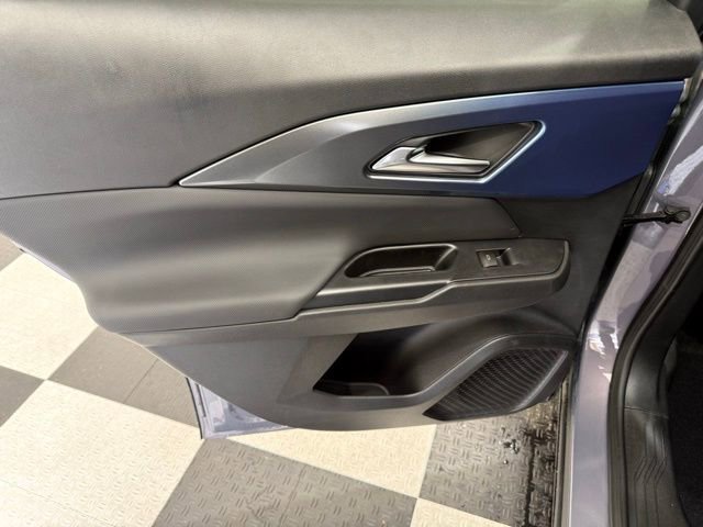 New 2026 Chevrolet Equinox EV LT FWD image 18