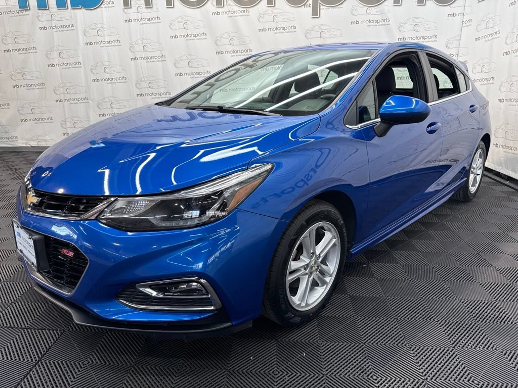 Used 2017 Chevrolet Cruze LT FWD image 2