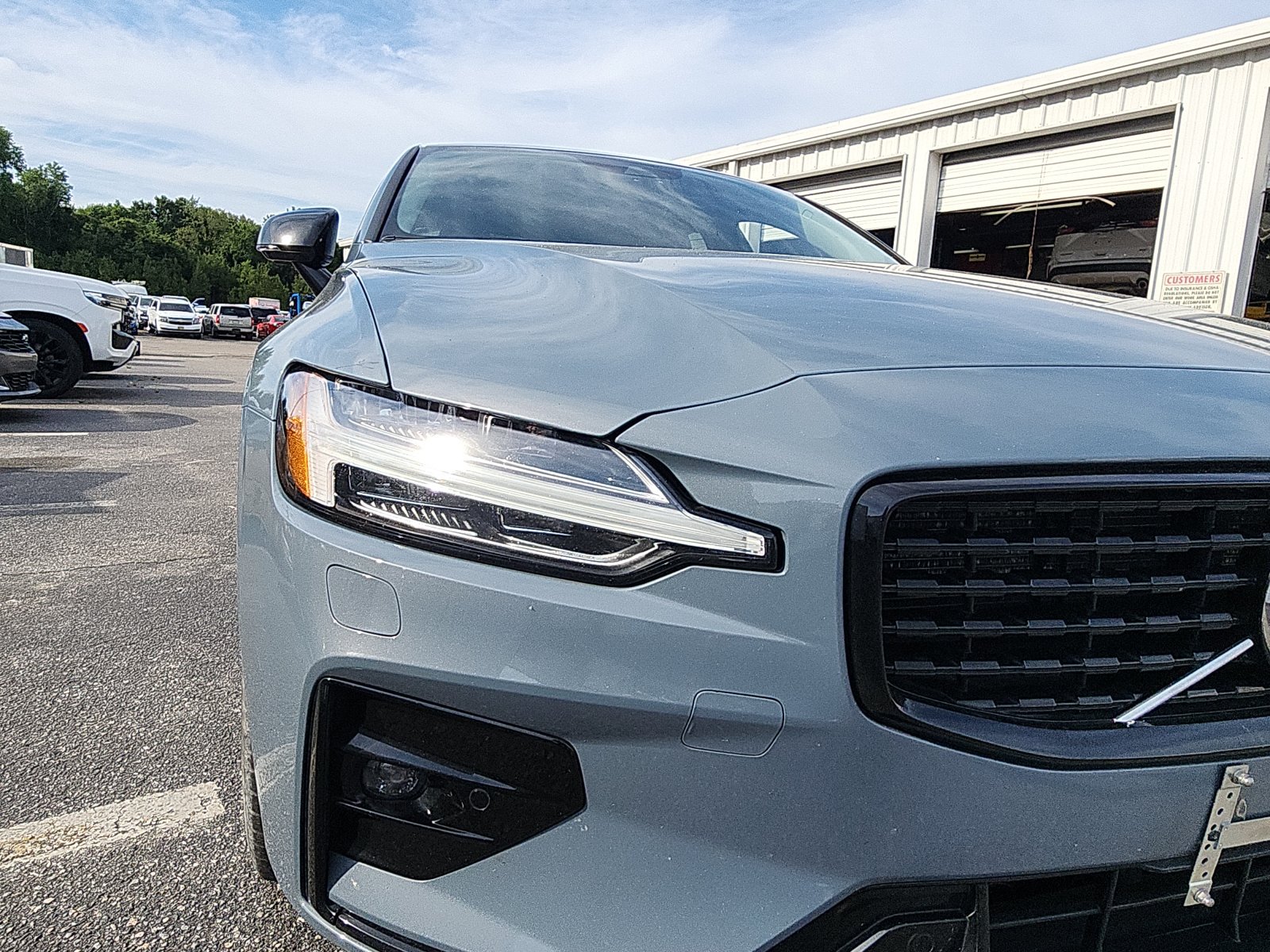 Used 2022 Volvo S60 B5 Momentum w/ Premium Package AWD/4WD image 9