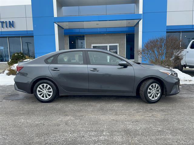 Used 2022 Kia Forte FE image 8