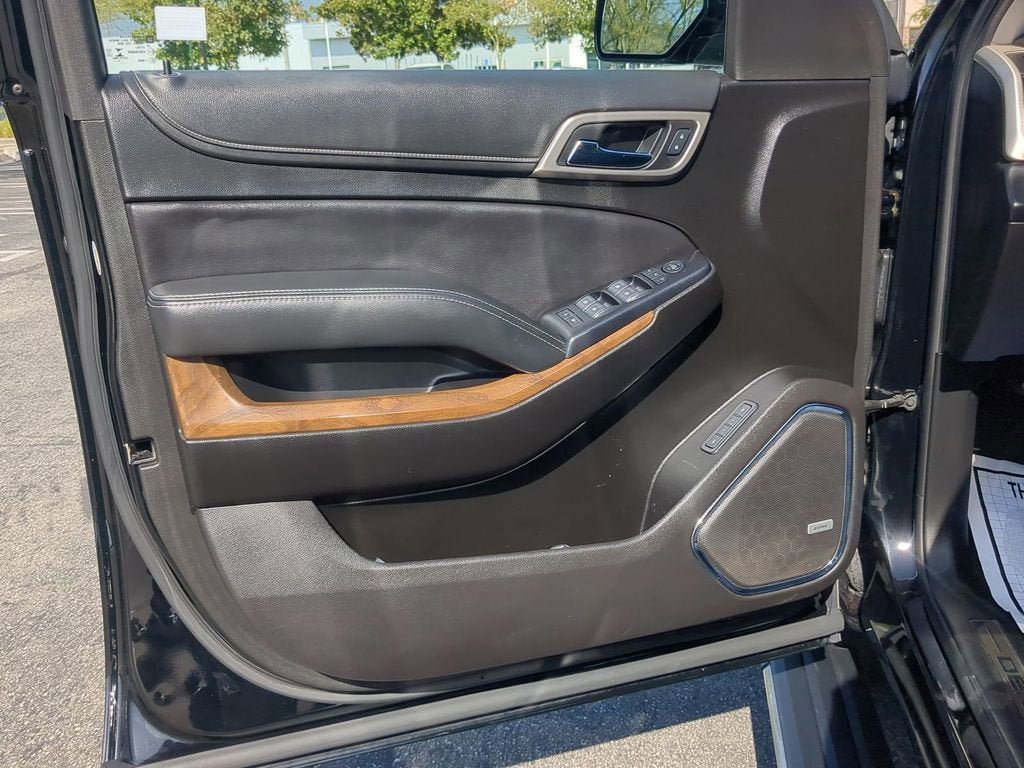 Used 2020 GMC Yukon XL Denali AWD/4WD image 25