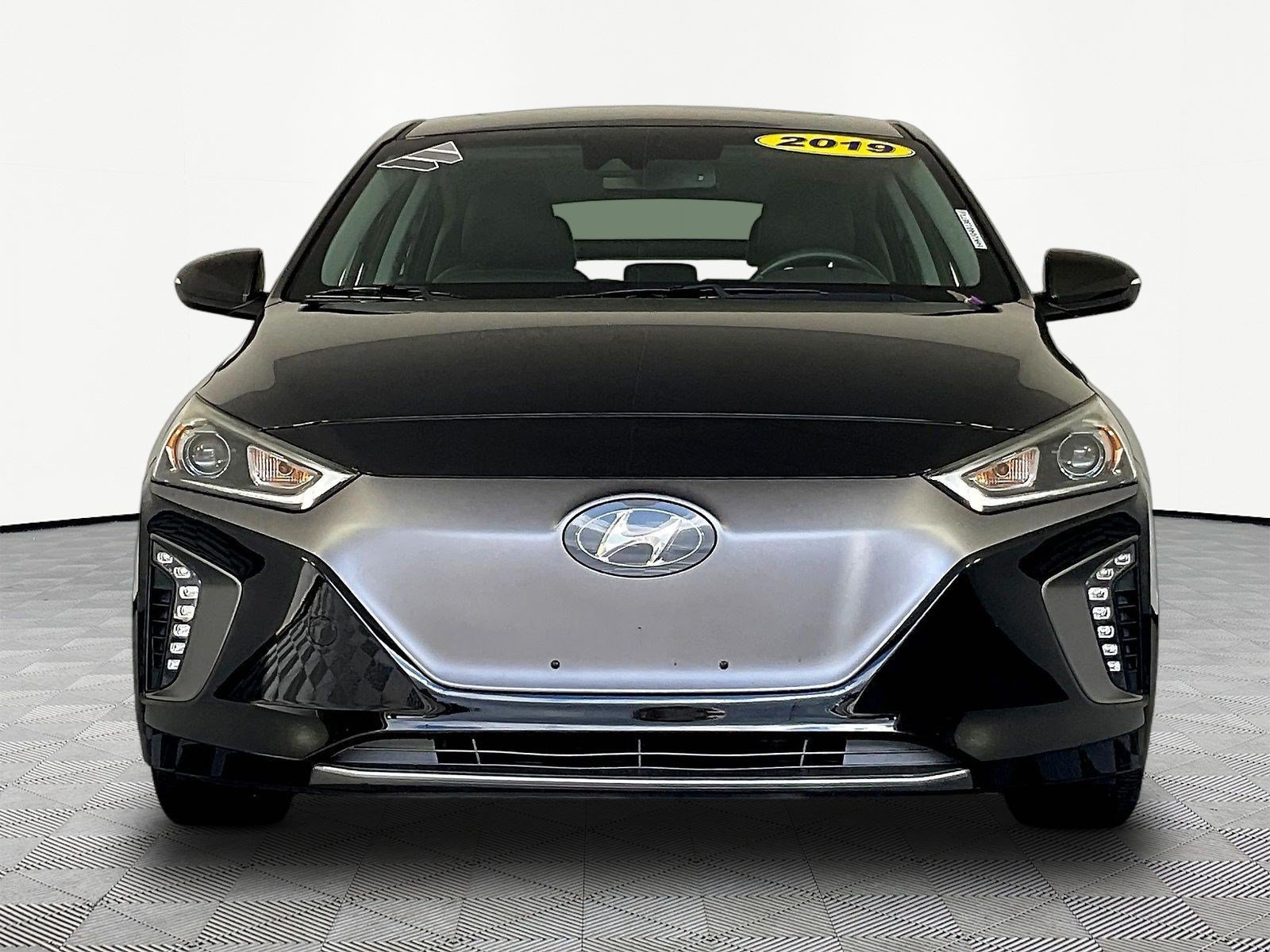 Used 2019 Hyundai Ioniq Limited FWD image 2