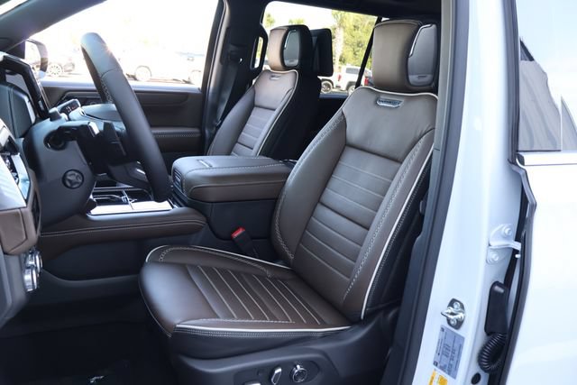 New 2026 GMC Yukon XL Denali Ultimate AWD/4WD image 14