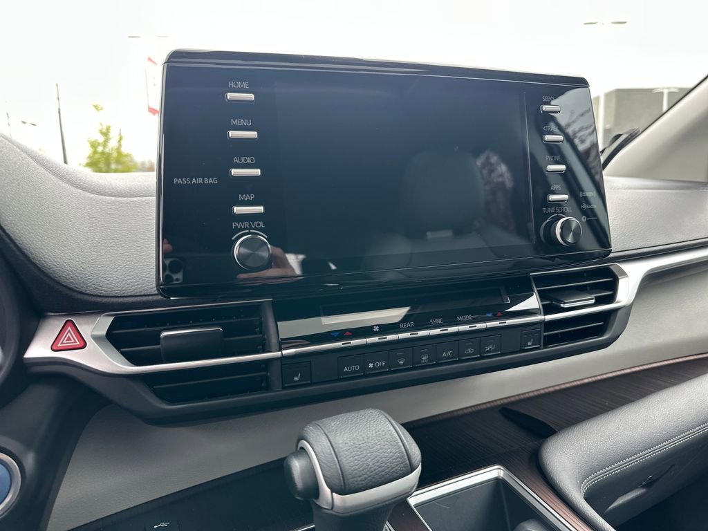 Certified 2021 Toyota Sienna XLE image 23