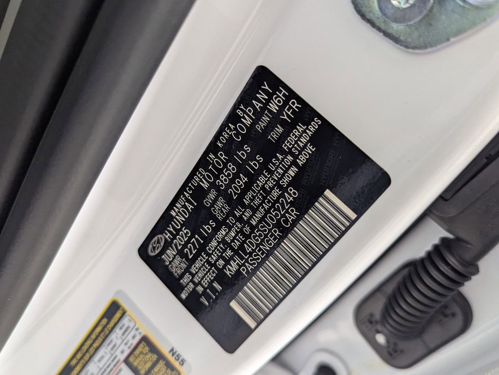 Used 2025 Hyundai Elantra SE image 29