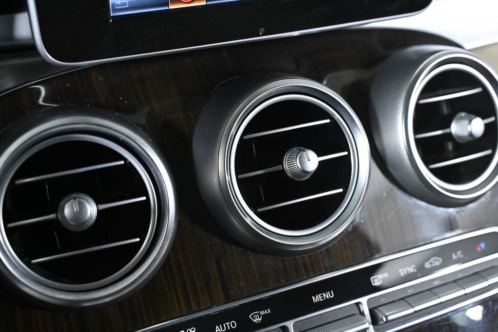 Used 2019 Mercedes-Benz GLC 300 GLC 300 image 16