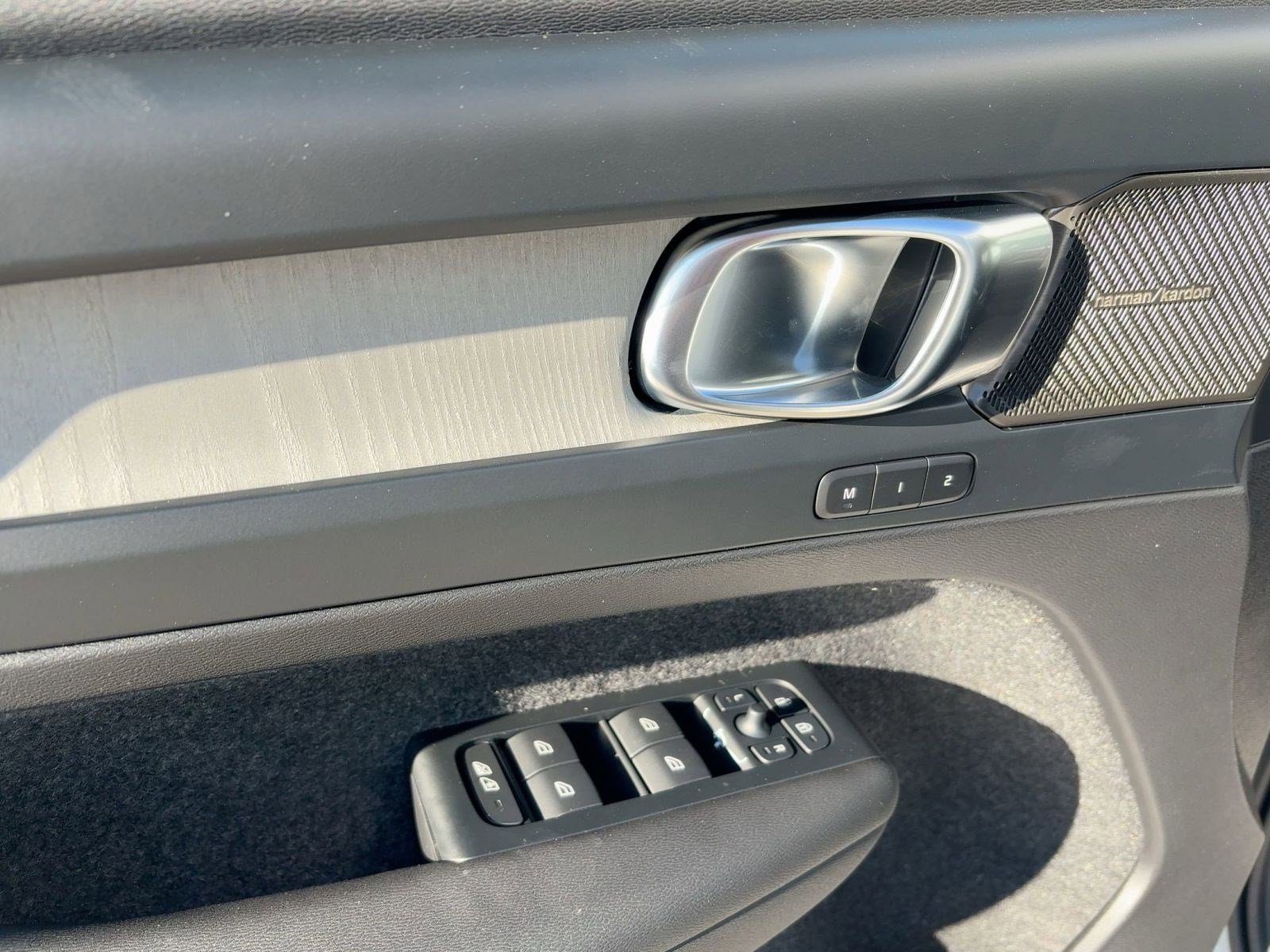 New 2026 Volvo XC40 B5 Ultra w/ Climate Package image 12