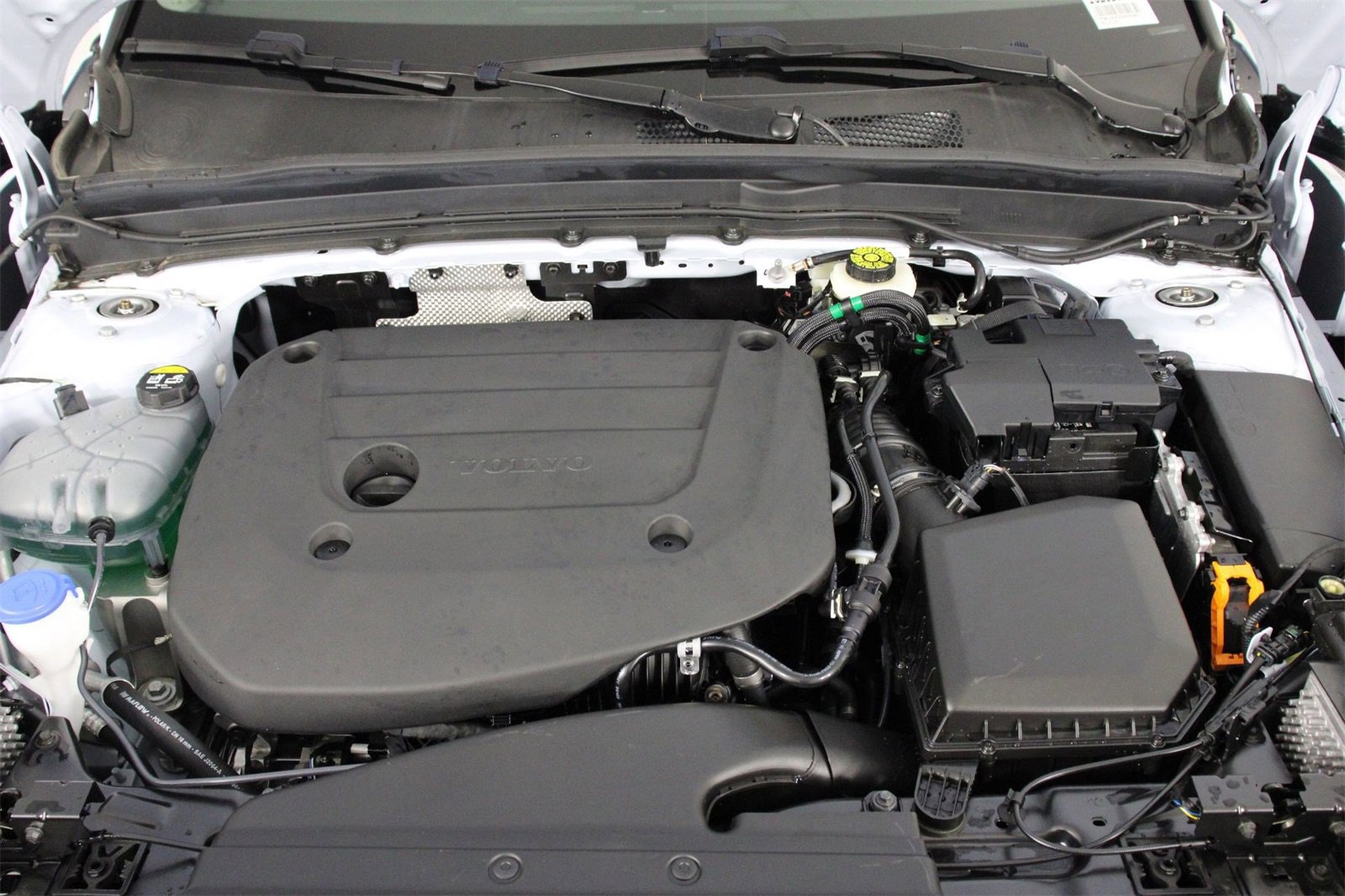 New 2025 Volvo XC40 B5 Plus w/ Climate Package image 12