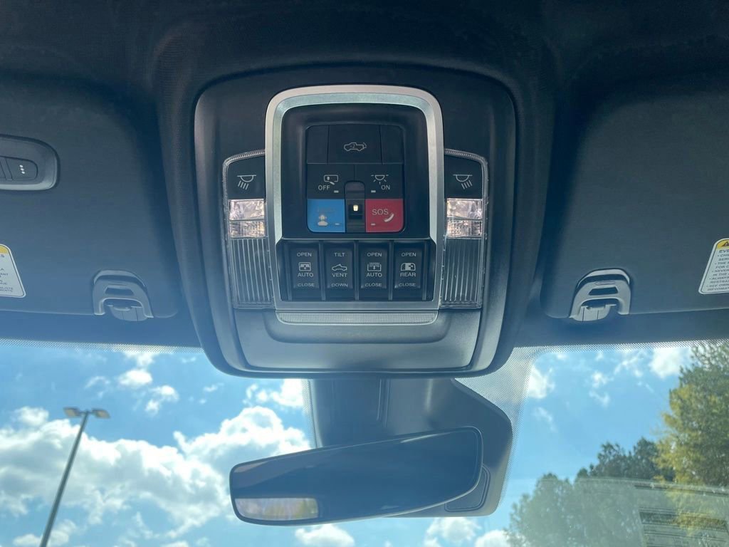 New 2026 RAM 1500 Laramie AWD/4WD image 18