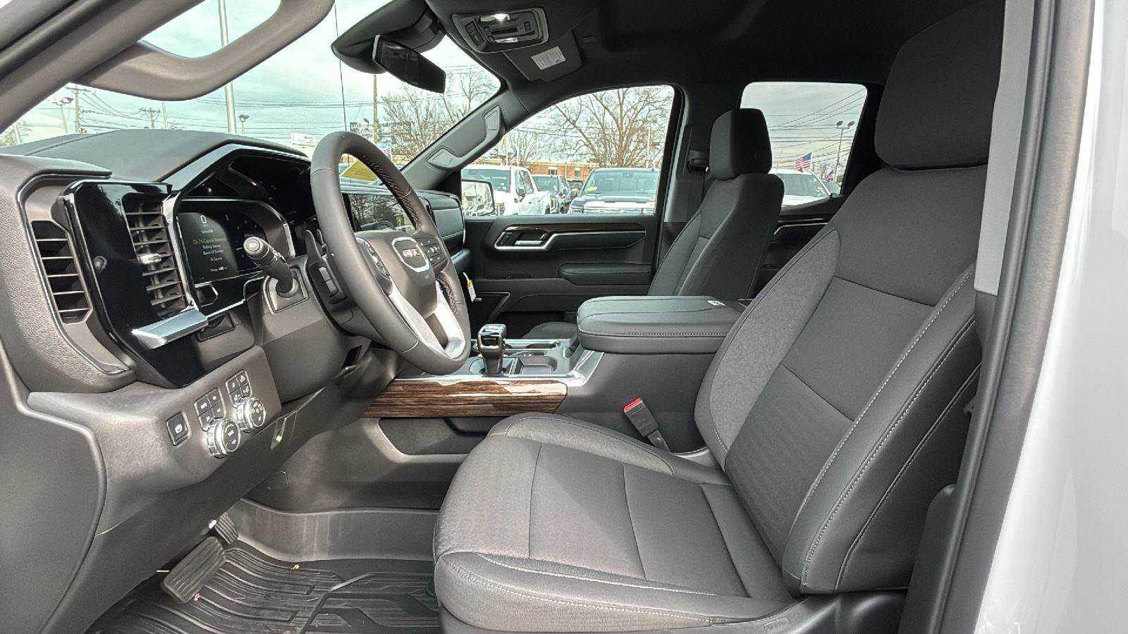 New 2026 GMC Sierra 1500 Elevation image 23