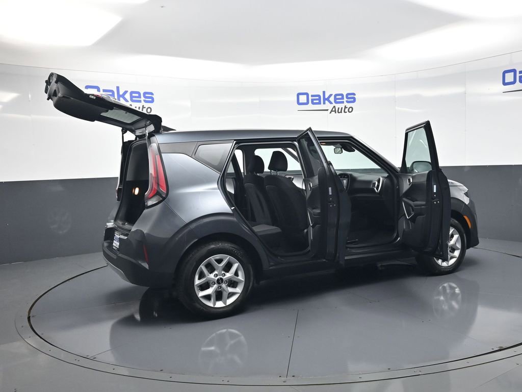 Certified 2025 Kia Soul LX w/ LX Technology Package image 51