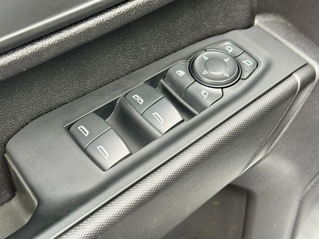 Certified 2024 GMC Sierra 3500 Pro w/ Convenience Package image 16