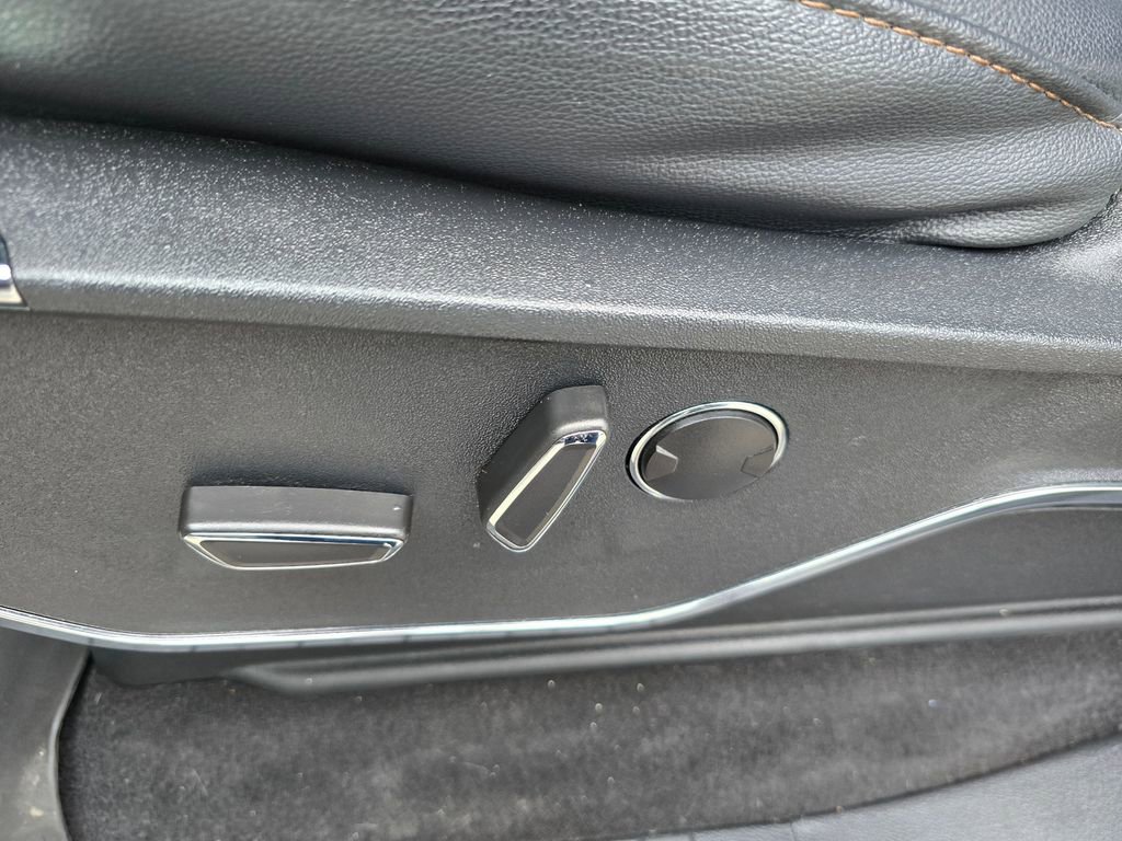 Used 2023 Ford F150 Lightning Lariat w/ Equipment Group 511A High image 17