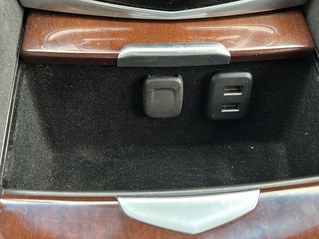 Used 2020 Cadillac Escalade Luxury w/ Escalade Sport Edition image 27