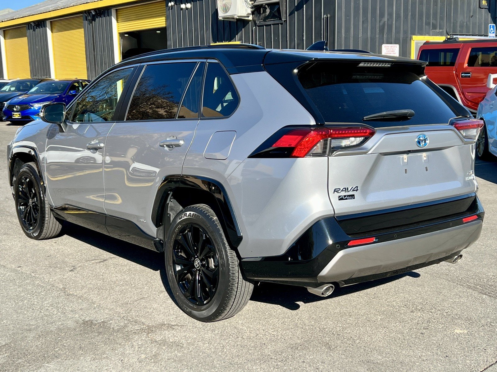 Used 2022 Toyota RAV4 XSE AWD/4WD image 8