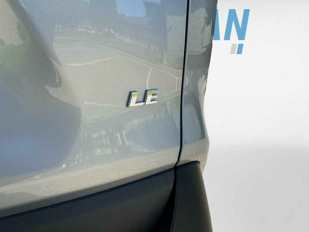 Certified 2023 Toyota RAV4 LE FWD image 24