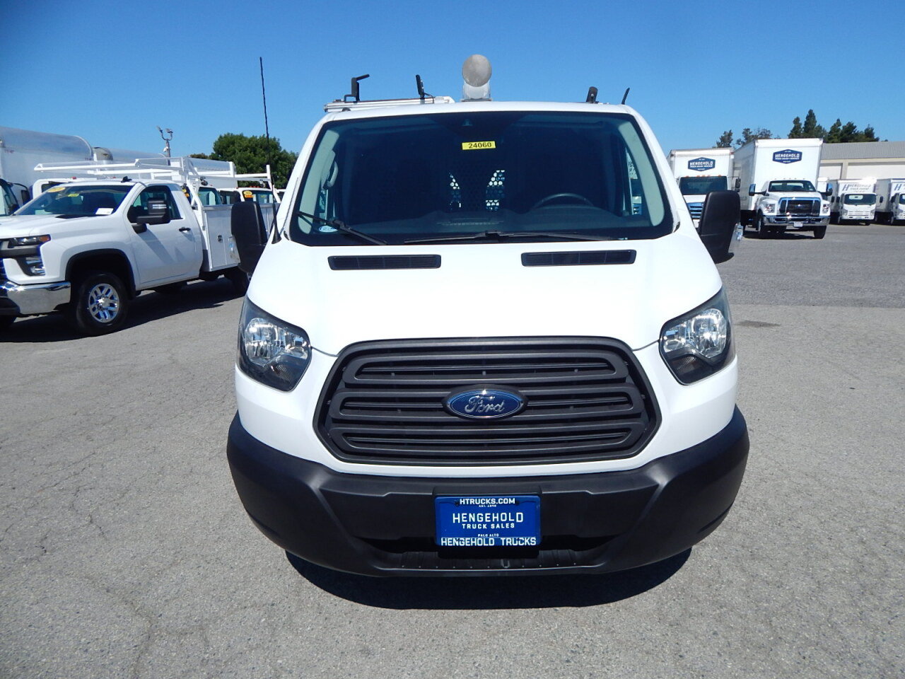 Used 2016 Ford Transit 150 130 Low Roof RWD image 7