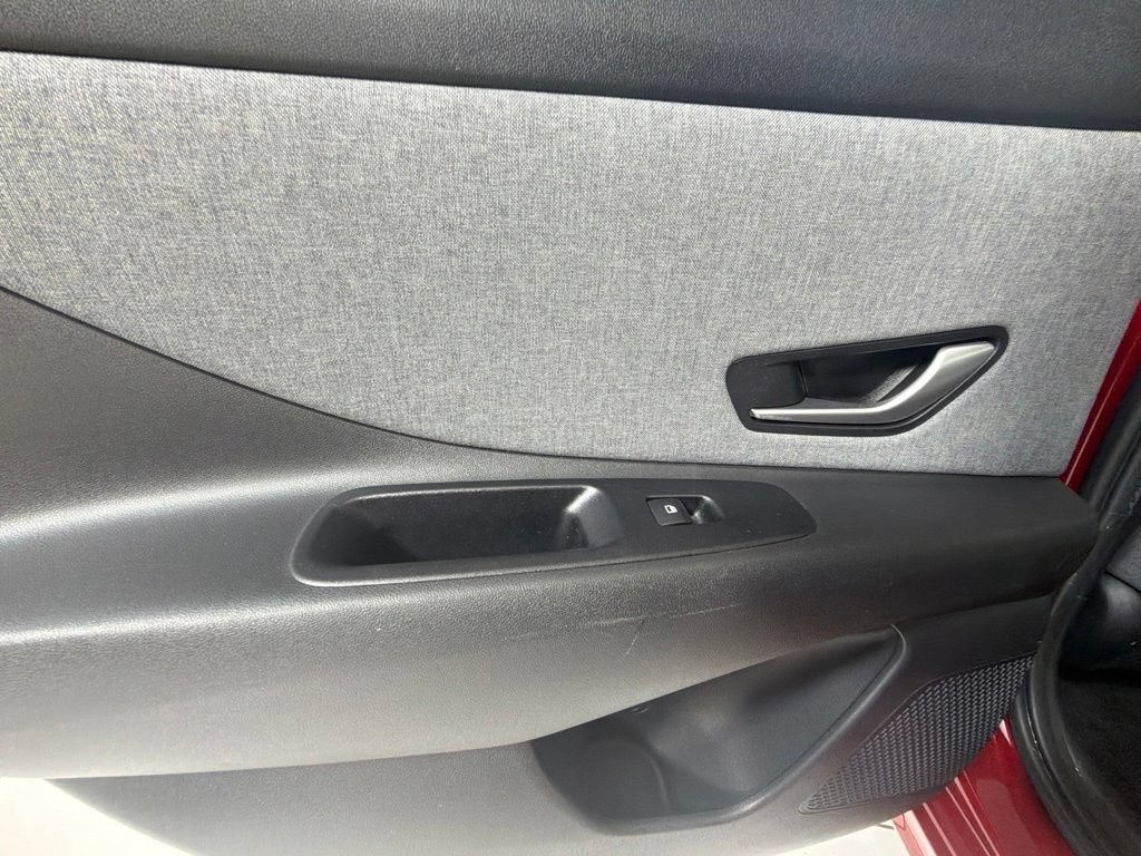Used 2023 Hyundai Elantra Limited FWD image 27