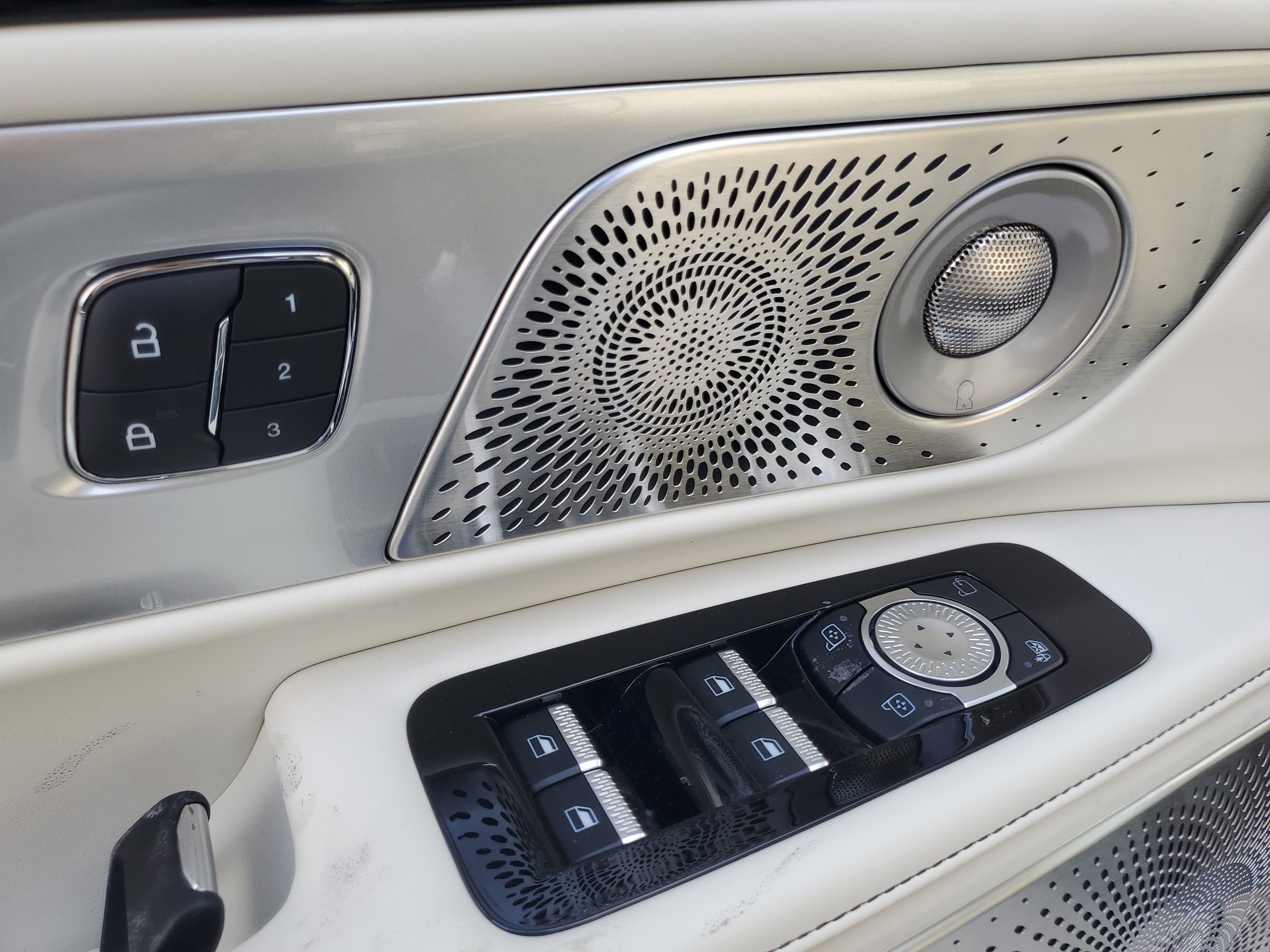 New 2026 Lincoln Nautilus Black Label image 8