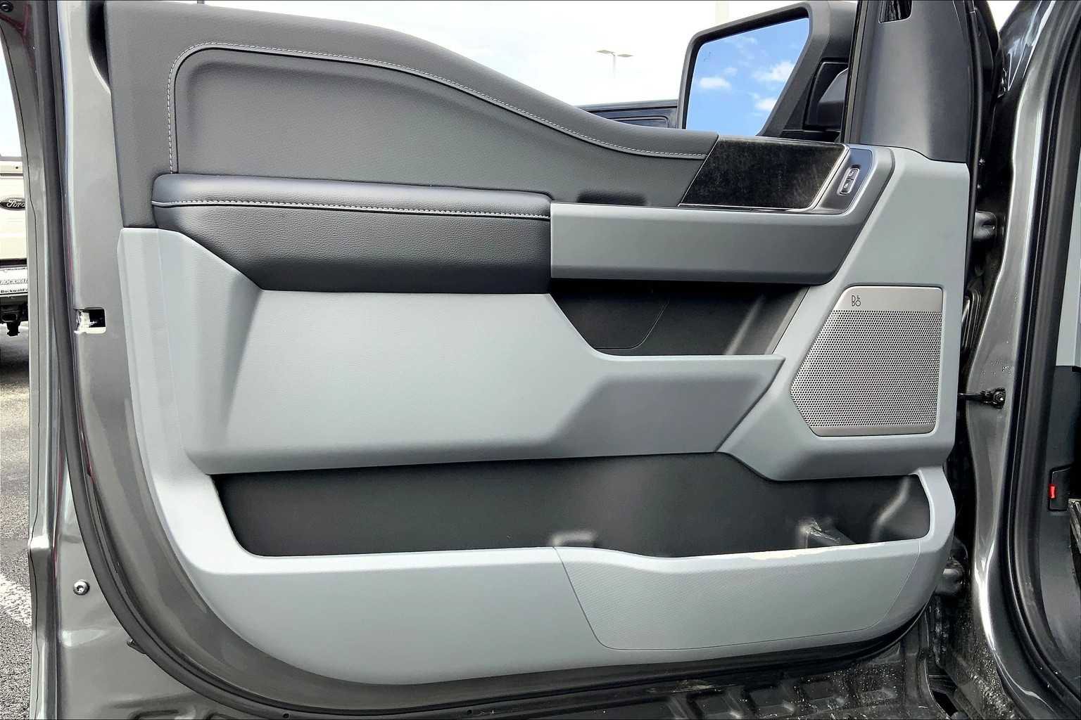 New 2025 Ford F150 Lightning Flash image 8