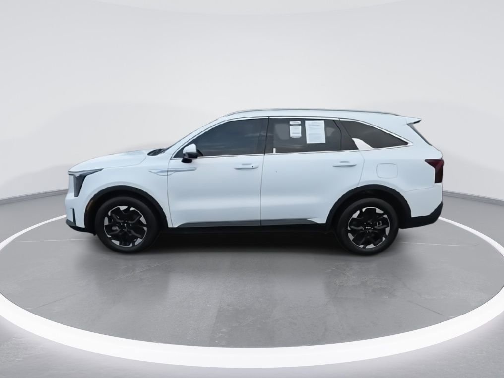Used 2024 Kia Sorento S image 5