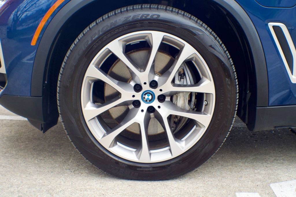 Used 2022 BMW X5 xDrive45e image 59