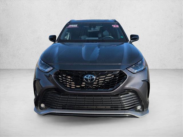 Used 2022 Toyota Highlander XSE image 2