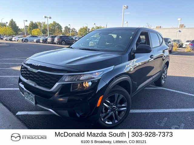 Used 2023 Kia Seltos LX AWD/4WD image 1