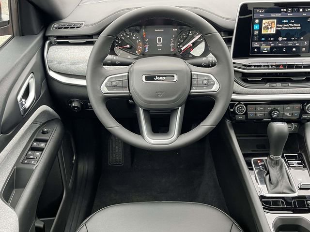 New 2026 Jeep Compass Latitude image 15