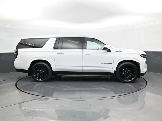 Used 2023 Chevrolet Suburban High Country w/ Advanced Technology Package AWD/4WD image 4