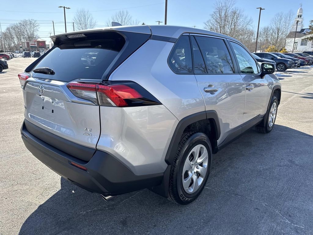 Used 2023 Toyota RAV4 LE image 8