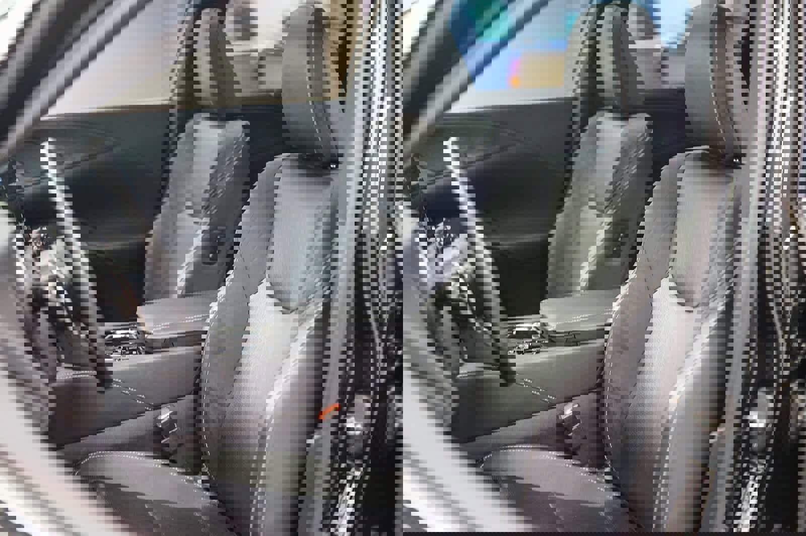 Used 2024 Lexus RX 450h Luxury w/ Convenience Package image 18