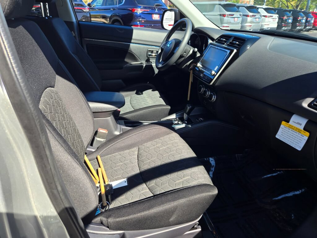 New 2027 Mitsubishi Outlander Sport ES AWD/4WD image 4