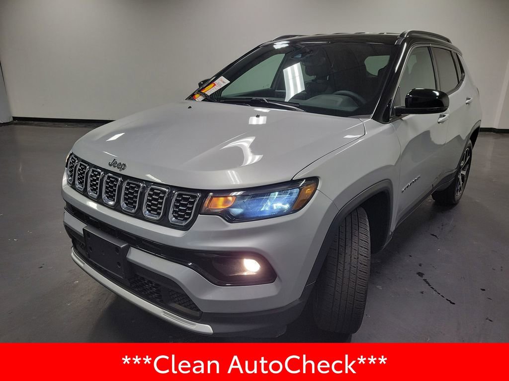 Used 2025 Jeep Compass Limited AWD/4WD image 4