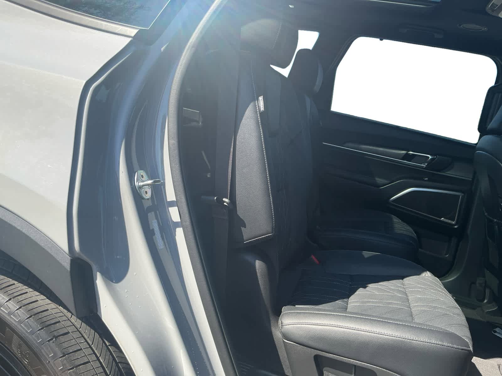 Used 2023 Kia Telluride SX X-Line AWD/4WD image 13