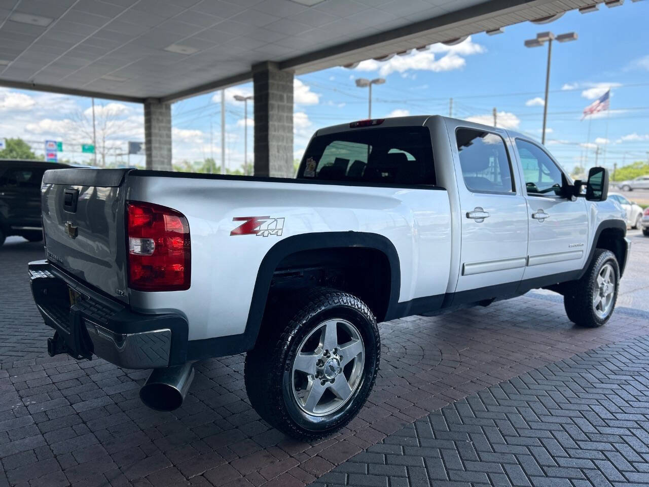 Used 2012 Chevrolet Silverado 2500 LTZ w/ LTZ Plus Package AWD/4WD image 13