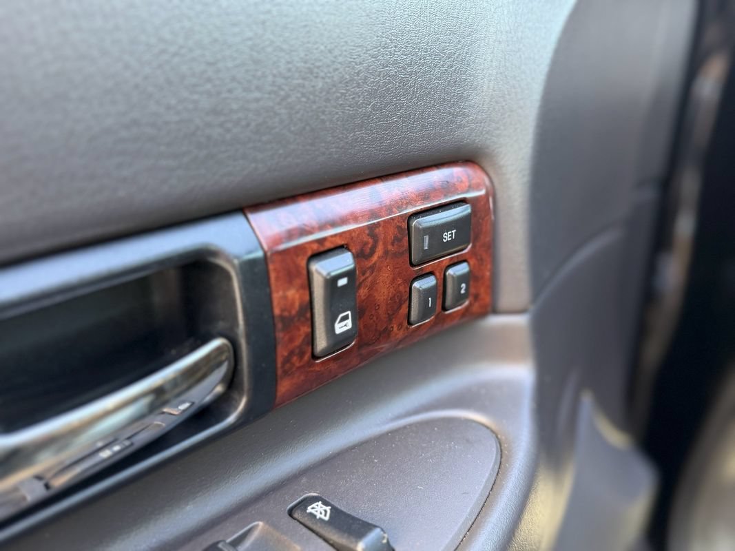 Used 2001 Lincoln LS RWD image 16