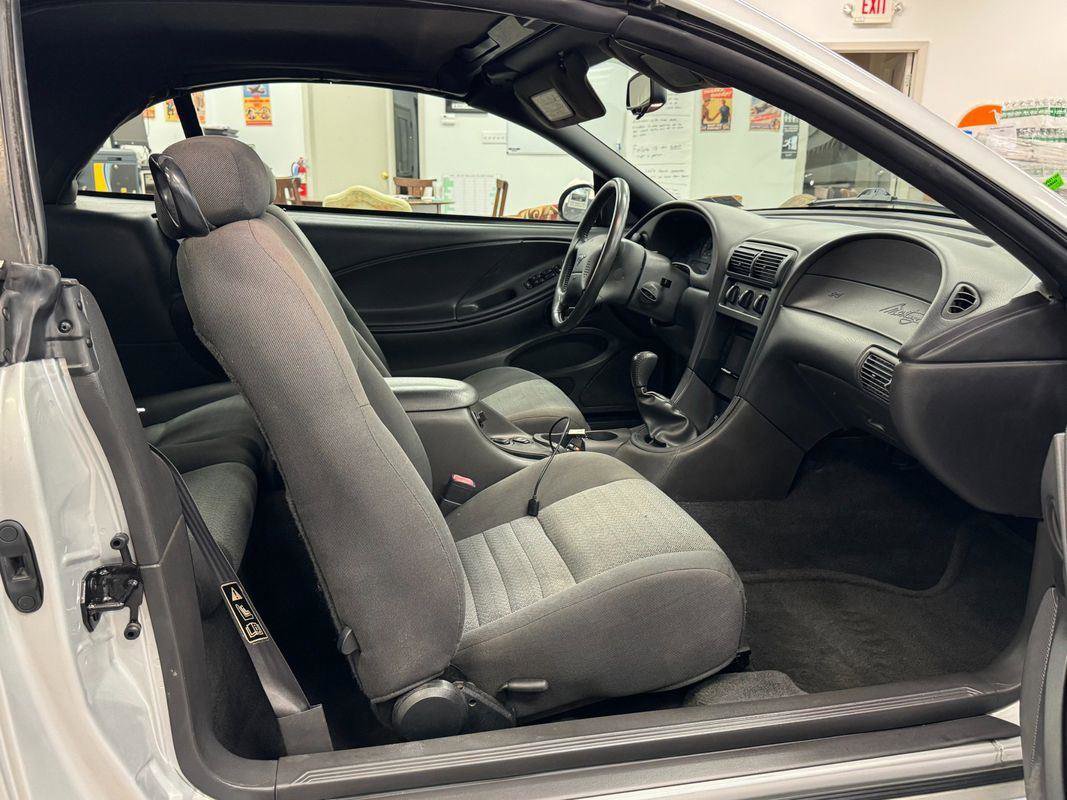 Used 2000 Ford Mustang GT RWD image 14